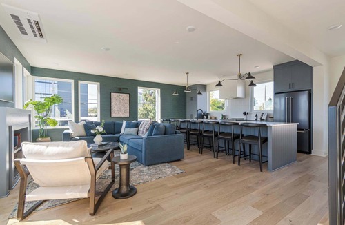 Chestnut Hill House | Linden | Rooftop Views Near WeHo