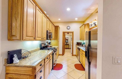Whittier House | Link Vacation