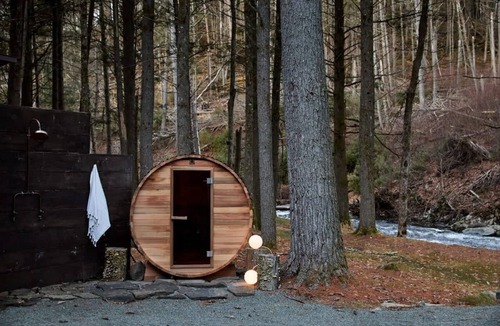 Barryville Cabin | Little River: Waterfront Sauna & Chic Log Cabin
