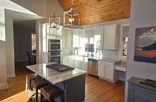 Big Canoe House | Location and Southern Charm in this large Big Canoe home!