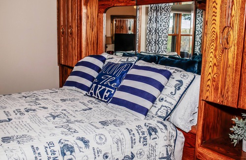 Byrdstown Bed & Breakfast | Location.Location.Location.
