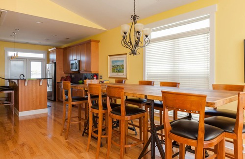 North Carolina Coast Villa | LOCATION! Stunning OCEANFRONT Views, POOL, ELEVATOR to all floors, Pri Parking