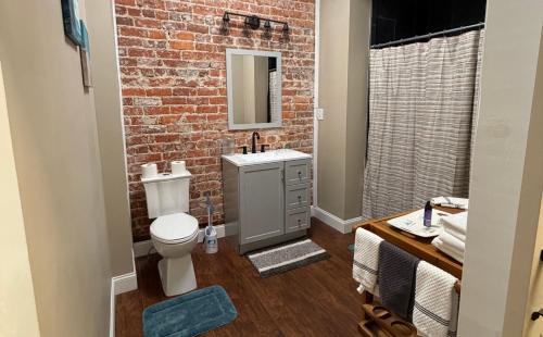 Fourmile Apartment | Loft Apartment Downtown Pineville Near Laurel Cove