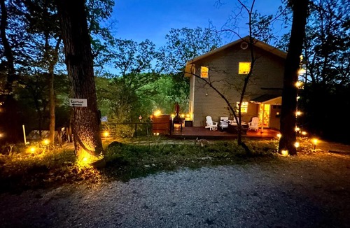 Sylvan Shores House | Loft lakefront house with hot tub, firepit, balconies