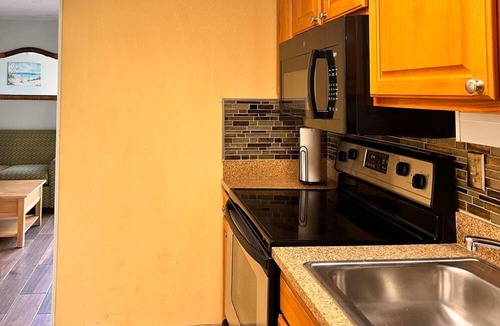 Myrtle Beach House | Lovely 1 Bedroom Condo - Rooftop Pool and Beach
