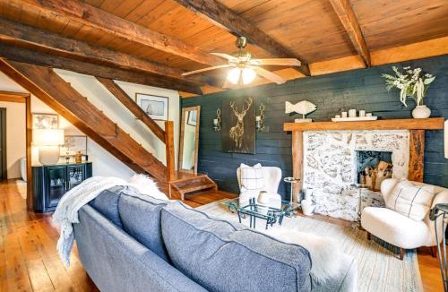 Benton House | Lovely Gilbertsville Cabin w/Patio, 4 Mi to Water