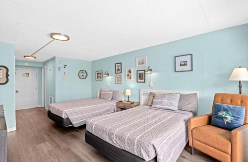 Myrtle Beach Apartment | Lovely Pool Front Studio