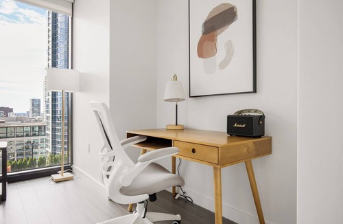 South Loop Apartment | Lovely South Loop 1BR w/Pool, Gym & Spa, nr Grant Park, by Blueground