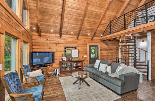 Jasper House | Luxe Jasper Cabin w/Deck + Blue Ridge Mtn Views!