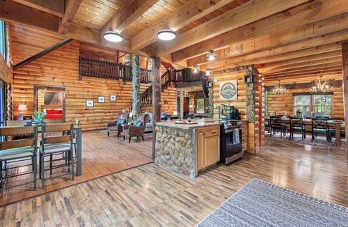 Shepherdsville Cabin | Luxe Speakeasy Cabin 5BR/3.5BA/Bourbon Trail/Hot Tub/Golf/Bernheim Forest
