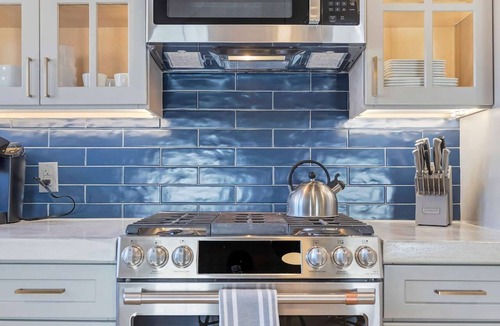 Walnut Hills Apartment | Luxurious 2 Bdrm 2 Bath 3rd floor