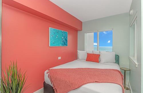Myrtle Beach House | Luxurious Oceanfront Queen Suite - Fully Renovated! Palace Resort 1203
