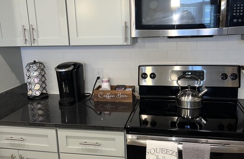Paw Creek Apartment | Luxury 2 bedroom Minutes Away From Uptown
