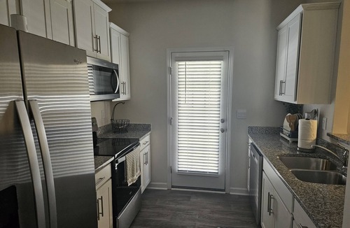 Paw Creek House | Luxury 3-bedroom townhome located in brilliant Charlotte with Amenities
