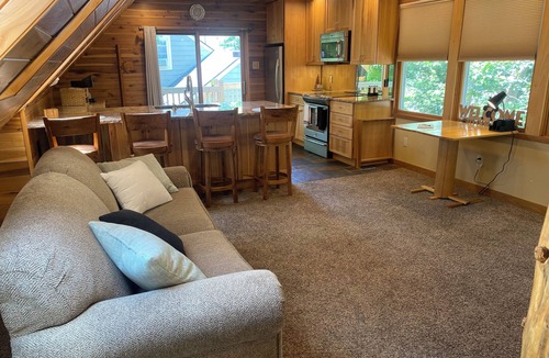 Fairborn Apartment | Luxury Bear Loft Studio