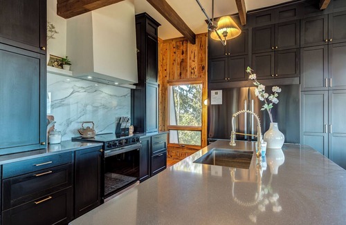 Beech Mountain Ski Chalet | Luxury Beech Mountain Chalet Views Hot Tub Sauna Game Loft Sleeps 20