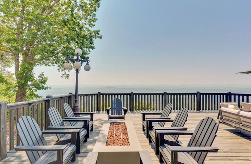 Menlo Cabin | Luxury Cabin - Spectacular View in Cloudland, GA