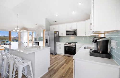 Whalehead Beach House | Luxury Cottage Pool, Hot Tub, Walk to Beach