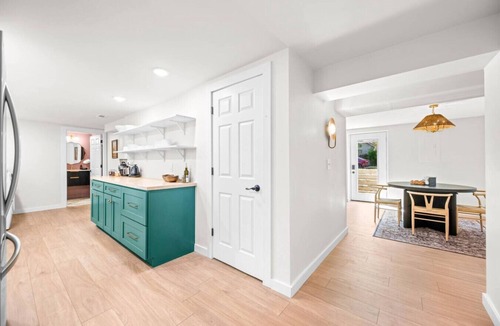 Nashville House | Luxury Garden Suite + Cedar Barrel Sauna Steps from Downtown