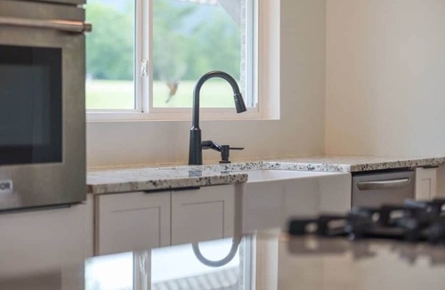 Evensville House | Luxury Golf Course Retreat with Mountain Views