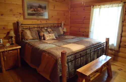 Shoals Cabin | Luxury Log Lodge ~ French Lick- 5 Plus Bedrooms ~ 3 Fire Places