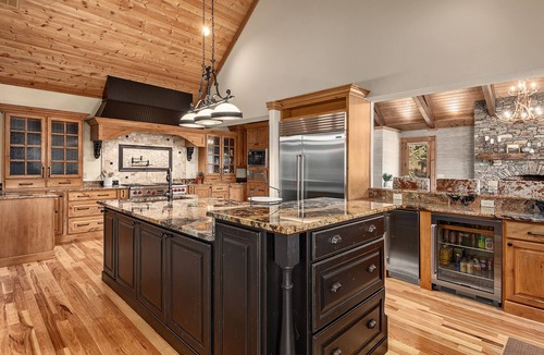 Clyde House | Luxury Mountain Lodge Hot Tub Panoramic Views Sleeps Large Groups