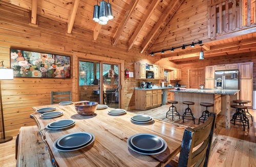 Sevierville Cabin | Magic Bunk Room|Pool|Outdoor Lounge|Chef's kitchen|Theater|Arcade|Dogs OK
