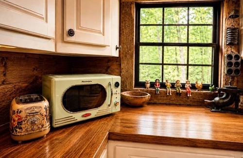 Smoky Mountains House | Magical Private Creekside Cabin in the Smokies