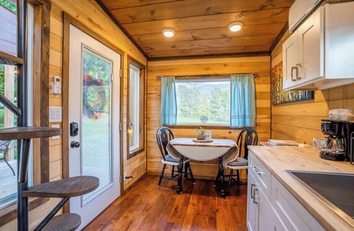 Wildwood House | Magnolia Tiny Home - Hot Tub and Mountain Views