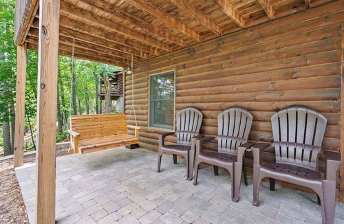 Union Hall Cabin | Main Channel Lots of Water. Comfy Cabin with stunning lake views, perfect for a serene escape at SML.