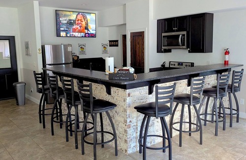 Mount Mourne House | Malibu Blue Luxury Vacation Lake Home, Private Dock & Beach, 5BR Family Getaway