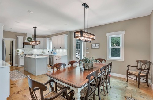 Arley House | Maple Branch - Private putting green overlooking the lake!