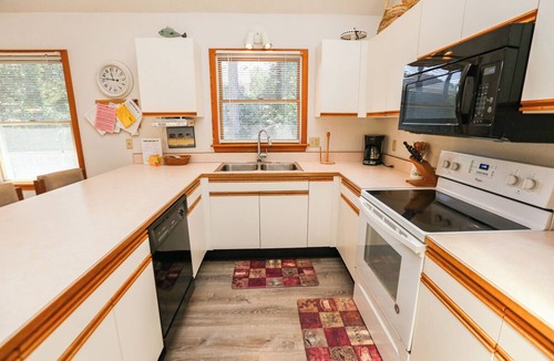 Southern Shores House | Maritime Lure - 4 BR Oceanside home on wooded lot in Southern Shores