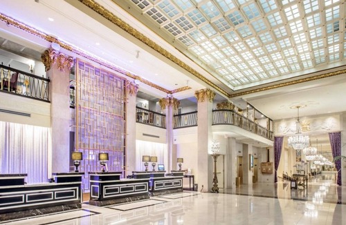 Connecticut Ave - K Street House | Marriott MayflowernImmerse yourself in modern elegance in the heart of D.C.