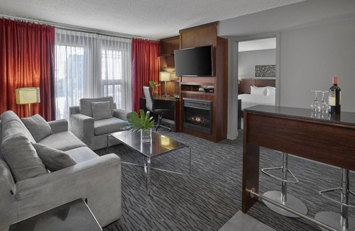 Downtown Edmonton Hotel | Matrix Hotel
