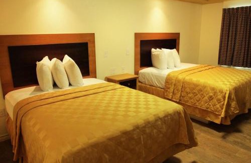 Eagle Pass Hotel | Maverick Inn