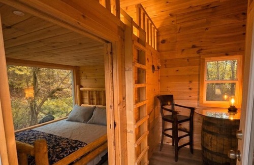 Louisville Resort | Meadowview Springs