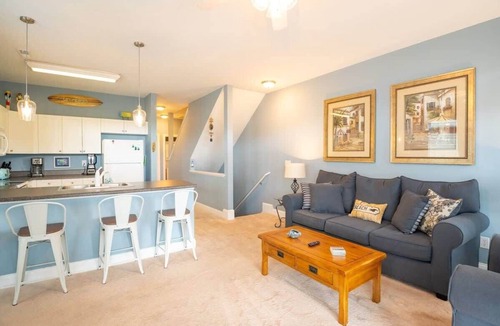 Wilmington Beach House | Mellow Yellow