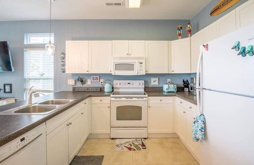 Wilmington Beach House | Mellow Yellow