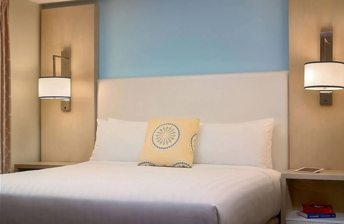 Schaumburg Hotel | Memorable Vacation, Short Drive To Arlington Heights Historical Museum!