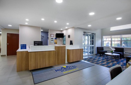 Burlington Hotel | Microtel Inn & Suites by Wyndham Burlington