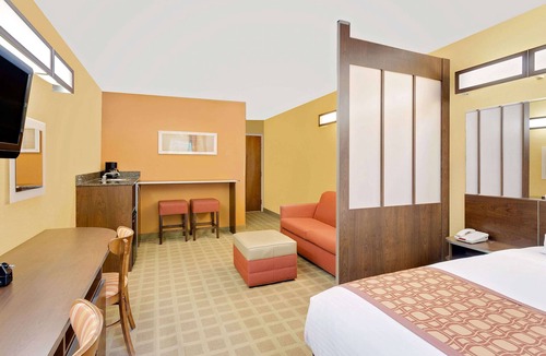 Princeton Hotel | Microtel Inn & Suites by Wyndham Princeton