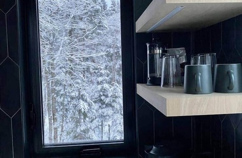 Lac Beauport Ski Chalet | MIST/Micro-Chalet/Nature Immersion