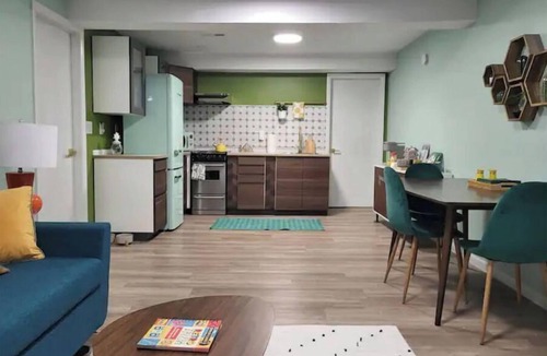 Edgewood Apartment | Mod Lodge Pool open until Sept 20th Pets Welcome EV charging