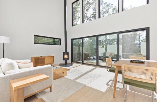 Rileyville Ski Chalet | Modern 2-Bedroom Scandanavian Style Chalet Near Shenandoah Natl Park w/Hot Tub