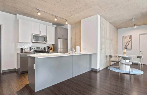 Downtown Chicago Apartment | Modern 2BR in The Loop + Panoramic City Views