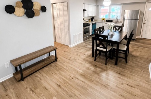 Tinley Park House | Modern 3BD 1BA house - Tinley Park