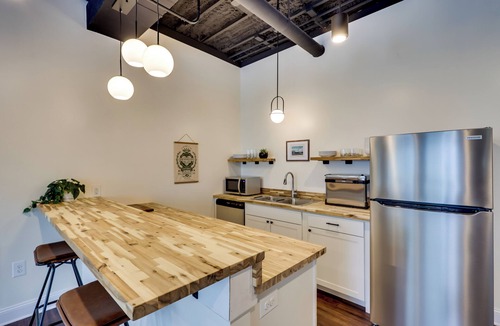 Harrisonburg House | Modern 3BR Home Near JMU - EMU | Sleeps 6