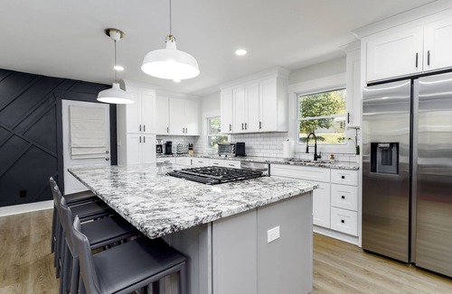Alpharetta House | Modern Alpharetta Home-Sleeps 9