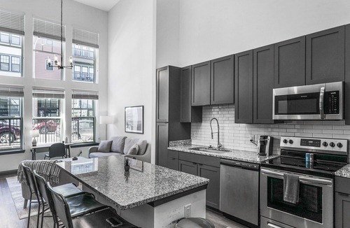 North Chesterfield Apartment | Modern Apartment in Prime Location (ID5873X17)